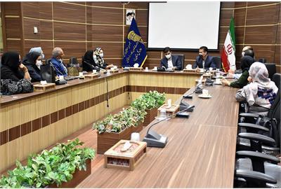 مدیرکل تعاون، کار و رفاه اجتماعی یزد: شنیده شدن صدای کارگران مدیرکل تعاون، کار و رفاه اجتماعی یزد: شنیده شدن صدای کارگران از راهکارهای قدرتمندشدن تشکلهاست