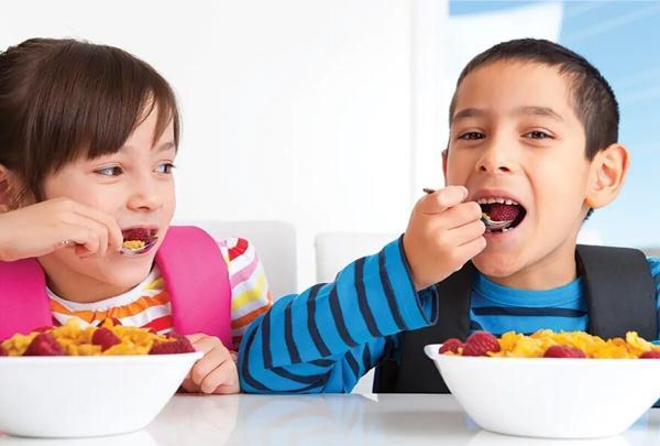 چرا بچه ها صبحانه خوردن را دوست ندارند؟